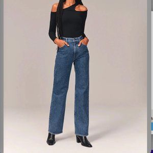 NWT Abercrombie and Fitch 90's Ultra High Rise Straight Jeans